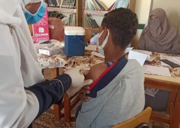انطلاق حملة تطعيم طلاب الثانوية بالوادي الجديد.. بلقاح فيروس كورونا 17 - جريدة المساء