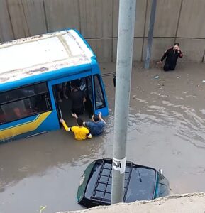 ساعتين أمطار أغرقت الإسكندرية 35 - جريدة المساء