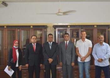 فوز "كريم وآلاء" .. بلقب الطالب المثالى بحقوق جنوب الوادى 23 - جريدة المساء