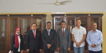 فوز "كريم وآلاء" .. بلقب الطالب المثالى بحقوق جنوب الوادى 1 - جريدة المساء