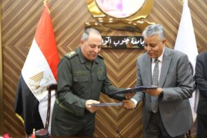 تعاون بين جامعة جنوب الوادى وقيادة المنطقة الجنوبية العسكرية لتنفيذ مبنى ملحق بالعيادات الخارجية .. صور 27 - جريدة المساء