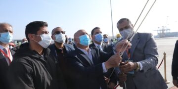 وزير النقل يرفع العلم على ثلاث قاطرات بحرية جديدة انضمت لميناء دمياط 2 - جريدة المساء وزير النقل يرفع العلم على ثلاث قاطرات بحرية جديدة انضمت لميناء دمياط 1 - جريدة المساء