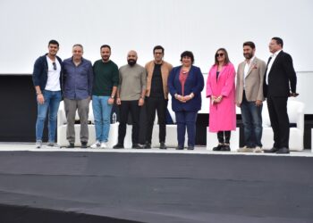 وزيرة الثقافة تكرم صناع "الاختيار" في مهرجان القاهرة السينمائي الدولي 27 - جريدة المساء