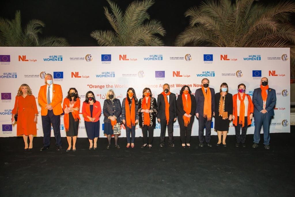 «القومي للحضارة» يتلألأ باللون البرتقالي.. تزامنا مع حملة مناهضة العنف ضد المرأة 20 - جريدة المساء «القومي للحضارة» يتلألأ باللون البرتقالي.. تزامنا مع حملة مناهضة العنف ضد المرأة 19 - جريدة المساء