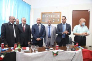 آداب "جنوب الوادى" تكرم مدير شئون العاملين 34 - جريدة المساء