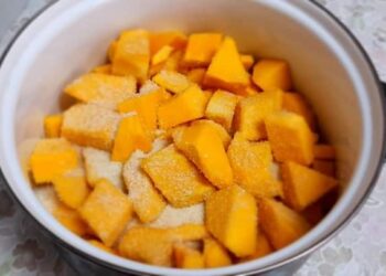 تعرف على طريقة عمل قرع العسل بالمكسرات والبشاميل 27 - جريدة المساء