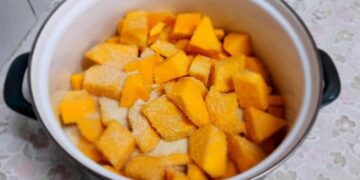 تعرف على طريقة عمل قرع العسل بالمكسرات والبشاميل 1 - جريدة المساء