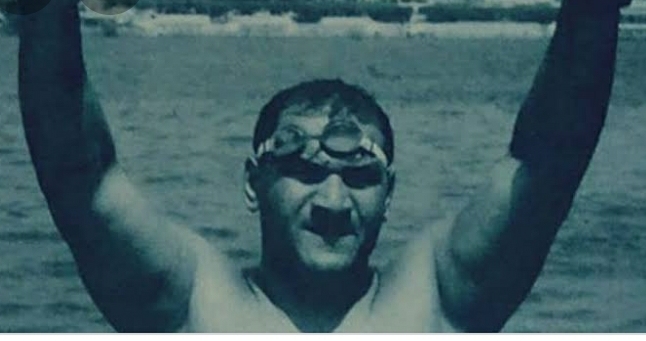 "تمساح النيل" فيلم وثائقى يعرض بمهرجان القاهرة السينمائى عن السباح العالمى عبد اللطيف ابو هيف 12 - جريدة المساء