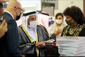 الشيخ القاسمى يفتتح فعاليات الدورة 40 لمعرض الشارقة للكتاب ومصر تحصد جائزتين 24 - جريدة المساء