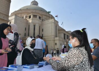 جامعة القاهرة تنظم حملة توعية بمخاطر مرض السكر 29 - جريدة المساء