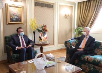 عبد الغفار يبحث مع السفير الفرنسي مجالات التعاون العلمي بين البلدين 25 - جريدة المساء