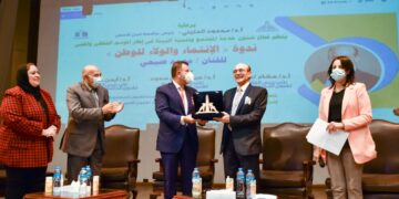 الفنان محمد صبحي في حوار مفتوح مع طلبة جامعة عين شمس 2 - جريدة المساء الفنان محمد صبحي في حوار مفتوح مع طلبة جامعة عين شمس 1 - جريدة المساء