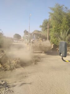 "السمان" يقود حملة مكبرة لإزالة مخلفات الرى بقرية البحرى قمولا بقنا .. صور 31 - جريدة المساء