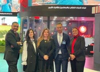 فودافون تنطلق بمعرض كايرو أي سي تي بحلول تكنولوجية لتطوير التعليم والصحة والشمول المالى 29 - جريدة المساء