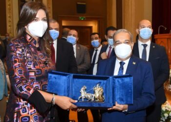 نبيله مكرم: الإنتاج الحربى قلعة الصناعات العسكرية والمدنية في مصر 19 - جريدة المساء