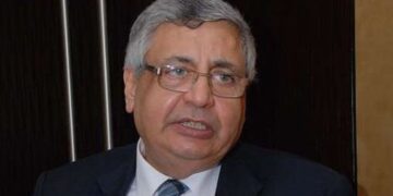 عوض تاج الدين: تصنيع أدوية كورونا فى مصر 1 - جريدة المساء