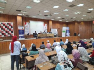 ندوة تعريفية عن خدمات "كريتيفا" وأساسيات ريادة الأعمال بكلية التجارة بقنا 20 - جريدة المساء