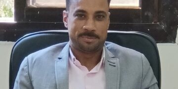 "السمان" يقود حملة مكبرة لإزالة مخلفات الرى بقرية البحرى قمولا بقنا .. صور 1 - جريدة المساء المهندس ربيع منصور السمان، رئيس الوحدة المحلية لقرية البحرى قمولا