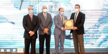 جامعة المنصورة تكرم صناع الخير لدورها الرائد فى مواجهة مخاطر إنتشار فيروس كورونا 2 - جريدة المساء جامعة المنصورة تكرم صناع الخير لدورها الرائد فى مواجهة مخاطر إنتشار فيروس كورونا 1 - جريدة المساء