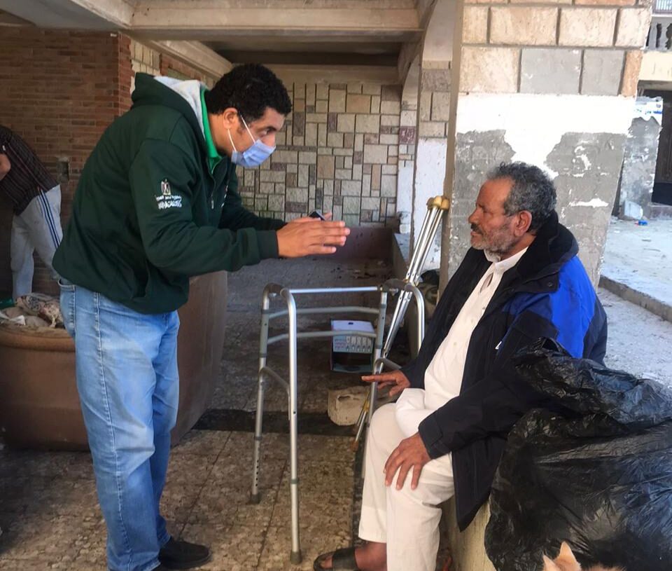 "التضامن" تنقذ مسنين في أحياء القاهرة وطنطا والإسكندرية.. وتنقلهم إلى دور رعاية 15 - جريدة المساء