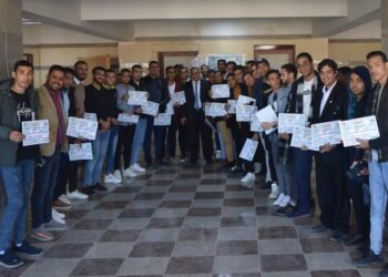 تكريم الطلاب المشاركين فى الدورة الثالثة لإعداد المحكمين بحقوق جنوب الوادى 16 - جريدة المساء