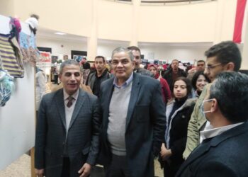 رئيس جامعة كفر الشيخ يفتتح معرض الفنون التشكيلية استعدادًا لـ«إبداع 10» 21 - جريدة المساء
