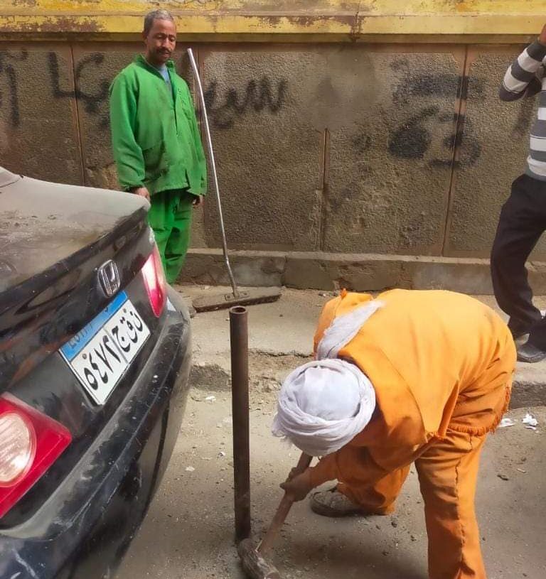 إزالة اعمال مخالفة بدون ترخيص بالمهد وإزالة المصدات الحديدية بشارع عثمان بحى شمال المدينة 27 - جريدة المساء