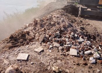 إزالة 25 حالة تعد على النيل بمساحة 8735 متر مربع بأسيوط 22 - جريدة المساء