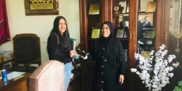 تكريم نادية محمد الموظفة "الأمينة" في كلية التربية النوعية بالمنيا 1 - جريدة المساء