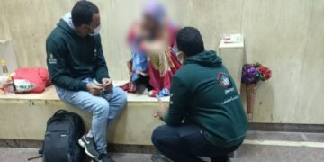 "التضامن"تنقذ سيدة طردها أخواتها بسبب الميراث وطالب هندسة "جننته"أسرته وطفلين فى البرد بسبب التفكك الأسرى 1 - جريدة المساء