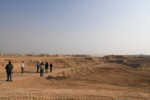 محافظ قنا يتابع أعمال تمهيد الطرق .. بمدينة الأمل 22 - جريدة المساء محافظ قنا يتابع أعمال تمهيد الطرق .. بمدينة الأمل 21 - جريدة المساء