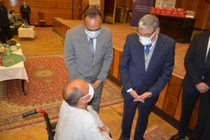 محافظ المنيا يسلم أجهزة "مصر الخير" التعويضية لعدد من ذوى الإعاقة بقرى "حياة كريمة" بملوى 19 - جريدة المساء