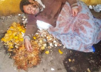 إنقاذ شخص بلا مأوى بشوارع أسيوط وتقديم الرعاية الصحية اللازمة 17 - جريدة المساء