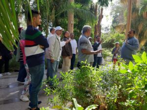 وفد من الاتحاد العربي للشباب والبيئة يزور الحديقة النباتية في أسوان.. صور 25 - جريدة المساء