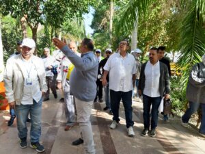 وفد من الاتحاد العربي للشباب والبيئة يزور الحديقة النباتية في أسوان.. صور 27 - جريدة المساء