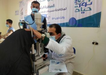 "صندوق تحيا مصر": قوافل مبادرة نور حياة تجري كشف الرمد على 2400 مواطن بالضبعة والعلمين 18 - جريدة المساء