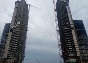 نائب وزير الإسكان يتفقد مشروعات مدينة العلمين الجديدة 27 - جريدة المساء