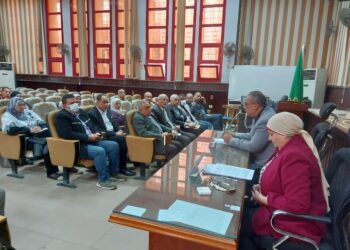 عرض مشاكل الطلاب والمعلمين على وكيل وزارة تعليم القليوبية .. شخصيًا 23 - جريدة المساء