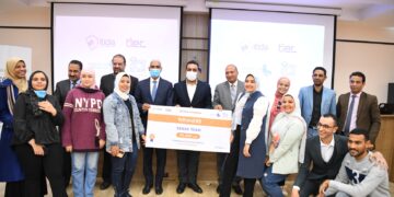 تكريم فرق ماراثون ابتكار بجامعة جنوب الوادى 1 - جريدة المساء