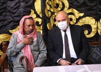 تنفيذًا لتوجيهات السيسى جابر الخواطر .. توفير جميع احتياجات أسرة شهيد لقمة العيش بنجع حمادى 24 - جريدة المساء