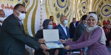 محافظ الشرقية يشهد إحتفالية تخريج 70 متعاف من مستشفى العزازي للصحة النفسية وعلاج الإدمان 1 - جريدة المساء