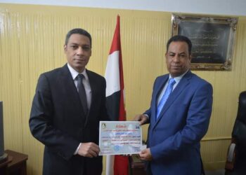 تكريم المشاركين فى دورات مركز التحكيم بكلية الحقوق بقنا .. صور 25 - جريدة المساء