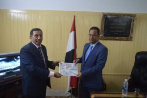 تكريم المشاركين فى دورات مركز التحكيم بكلية الحقوق بقنا .. صور 23 - جريدة المساء