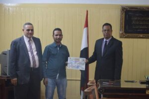 تكريم المشاركين فى دورات مركز التحكيم بكلية الحقوق بقنا .. صور 31 - جريدة المساء