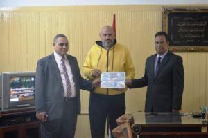 تكريم المشاركين فى دورات مركز التحكيم بكلية الحقوق بقنا .. صور 41 - جريدة المساء