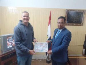 تكريم المشاركين فى دورات مركز التحكيم بكلية الحقوق بقنا .. صور 35 - جريدة المساء