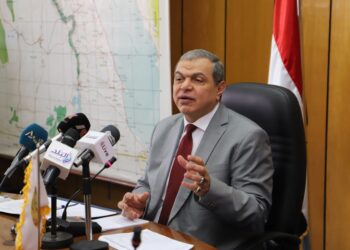 تعيين ٧٨٤٤  شاباً .. وبحث ٦٠١ شكوى عمالية بالقاهرة 21 - جريدة المساء