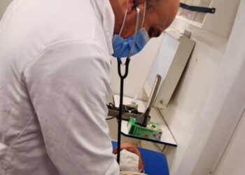 الكشف على ١١١٠ حالة خلال قافلة طبية مجانية بفرشوط 19 - جريدة المساء