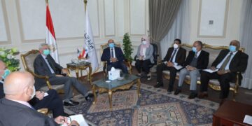 وزير النقل بحث مع السفير الفرنسي بالقاهرة الموقف التنفيذي لعدد من المشروعات المشتركة 2 - جريدة المساء وزير النقل بحث مع السفير الفرنسي بالقاهرة الموقف التنفيذي لعدد من المشروعات المشتركة 1 - جريدة المساء