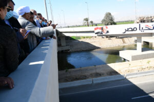 تمهيدا لإفتتاحه خلال أيام .. وزير النقل يتفقد محور الشهيد باسم فكرى 37 - جريدة المساء